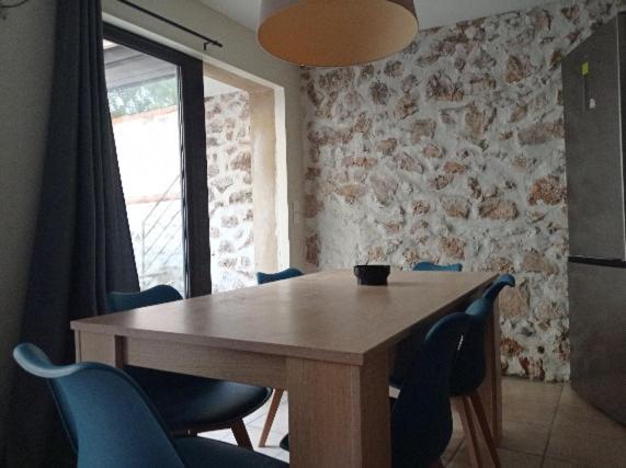 Maison De Charme Avec Patio Et Terrasse De Toit Estagel Экстерьер фото